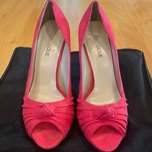 Suede Pink peep toe sandals